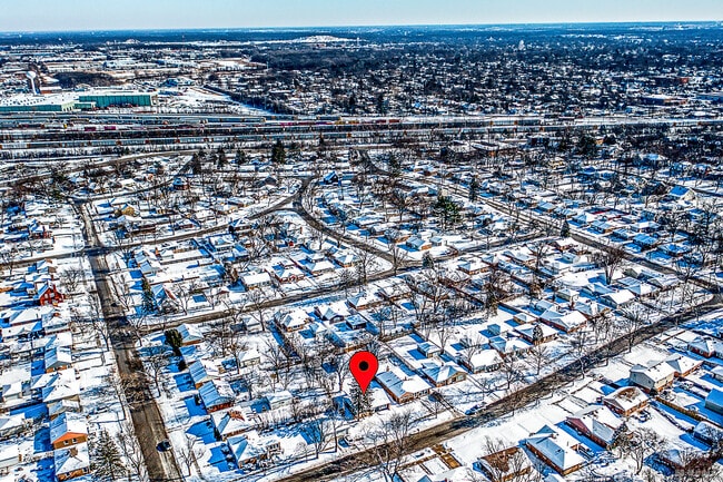 Building Photo - 17555 Howe Ave