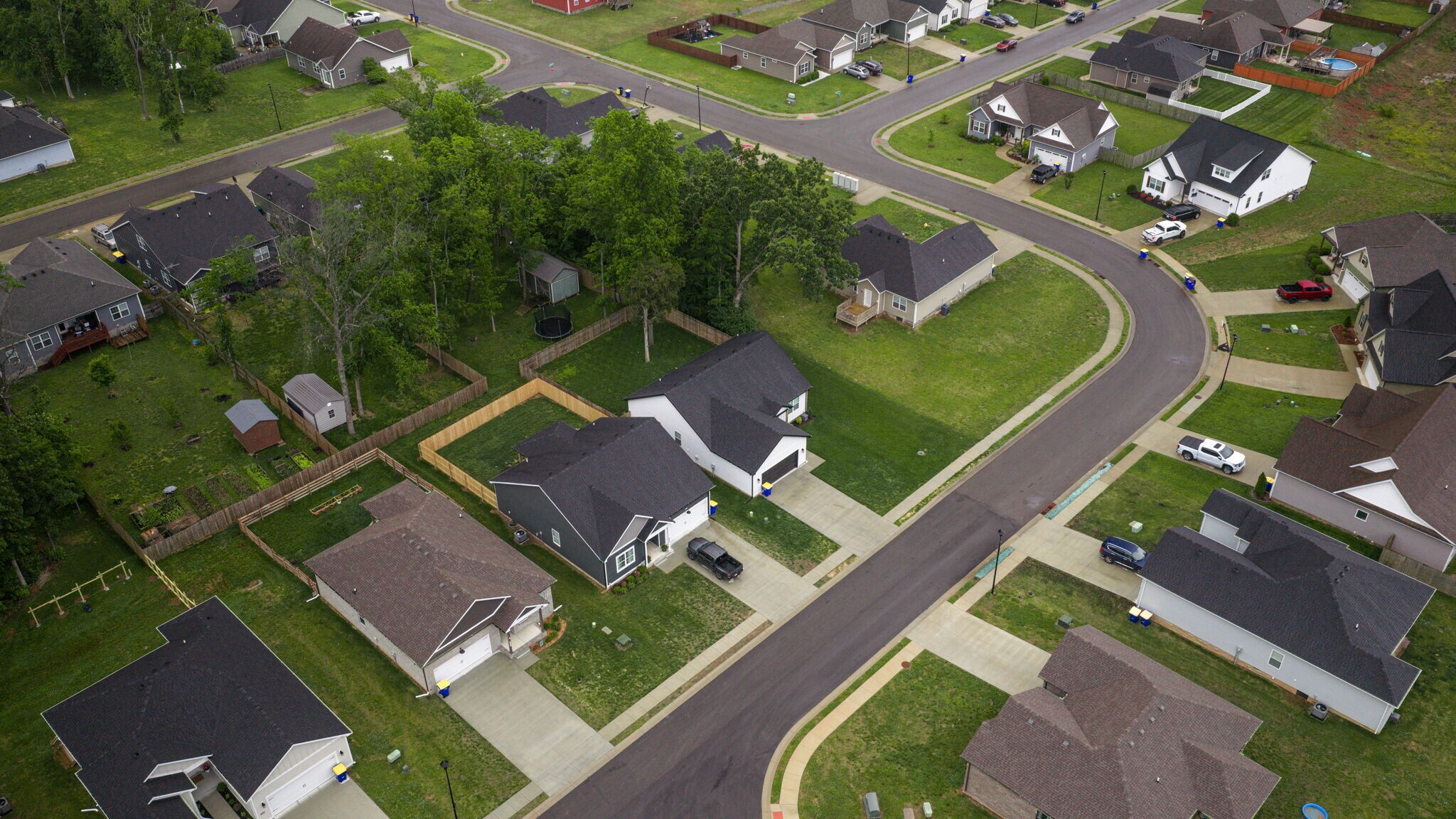Building Photo - 668 Pleasant Meadow Ln