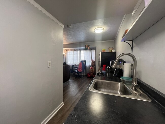 Building Photo - Gated Community Condo in Hampton