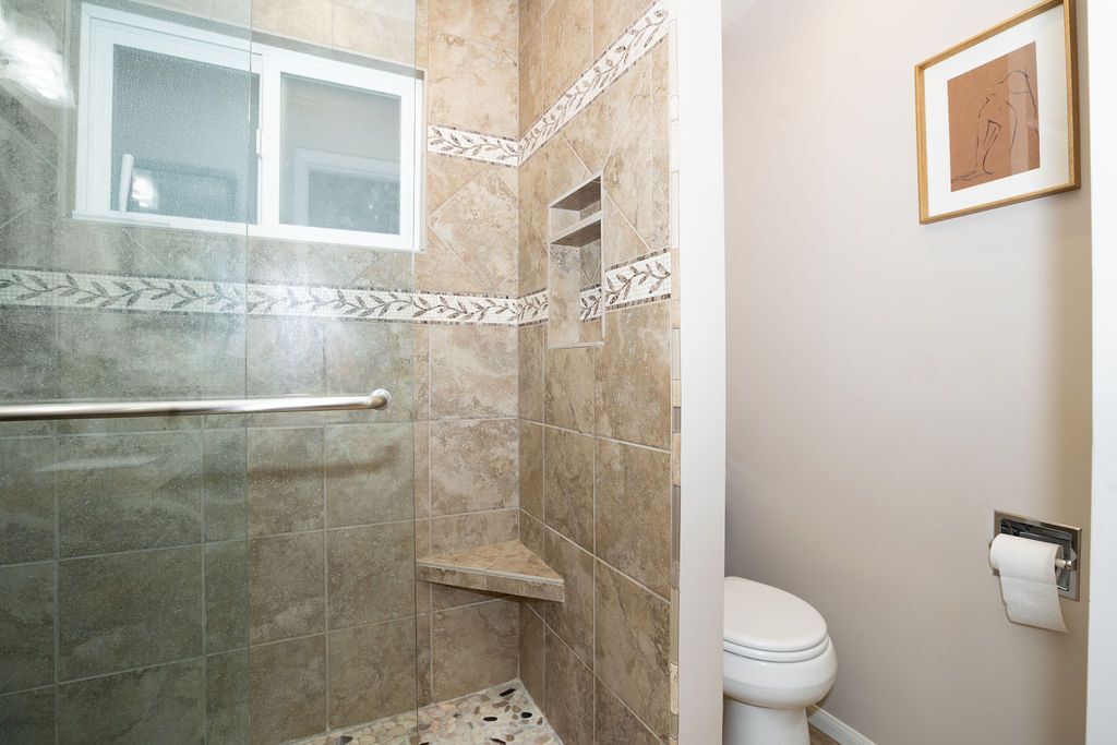 Building Photo - 24933 Faulhorn Dr