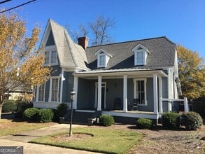Building Photo - 254 N Broad St