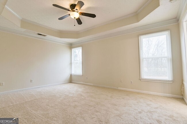 Building Photo - 105 N Oakland Cir