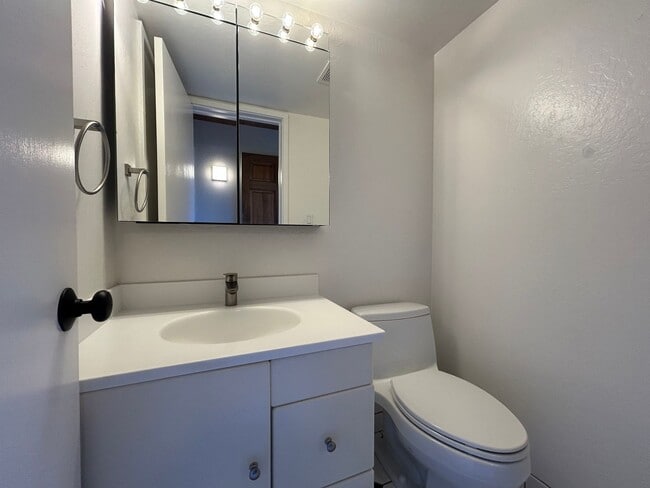 Building Photo - Idyllic Loft-Style Townhome Near Downtown Lafayette with Private Patios & Top Schools