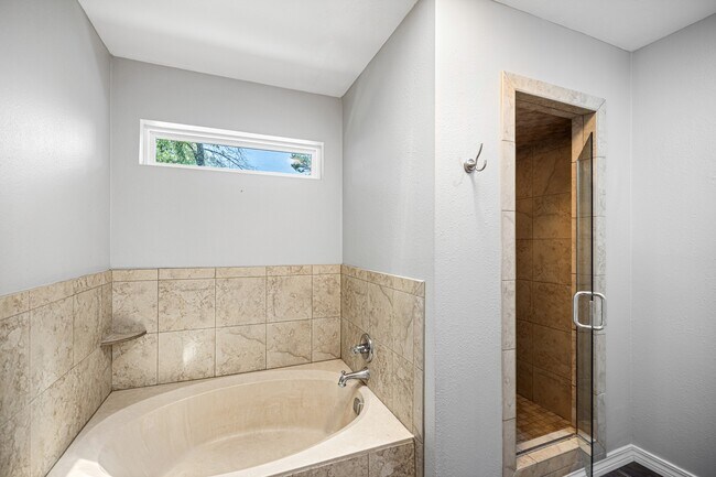 Building Photo - 507 Nassau Dr