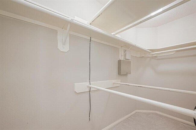 Building Photo - 18014 Still Springs Ct