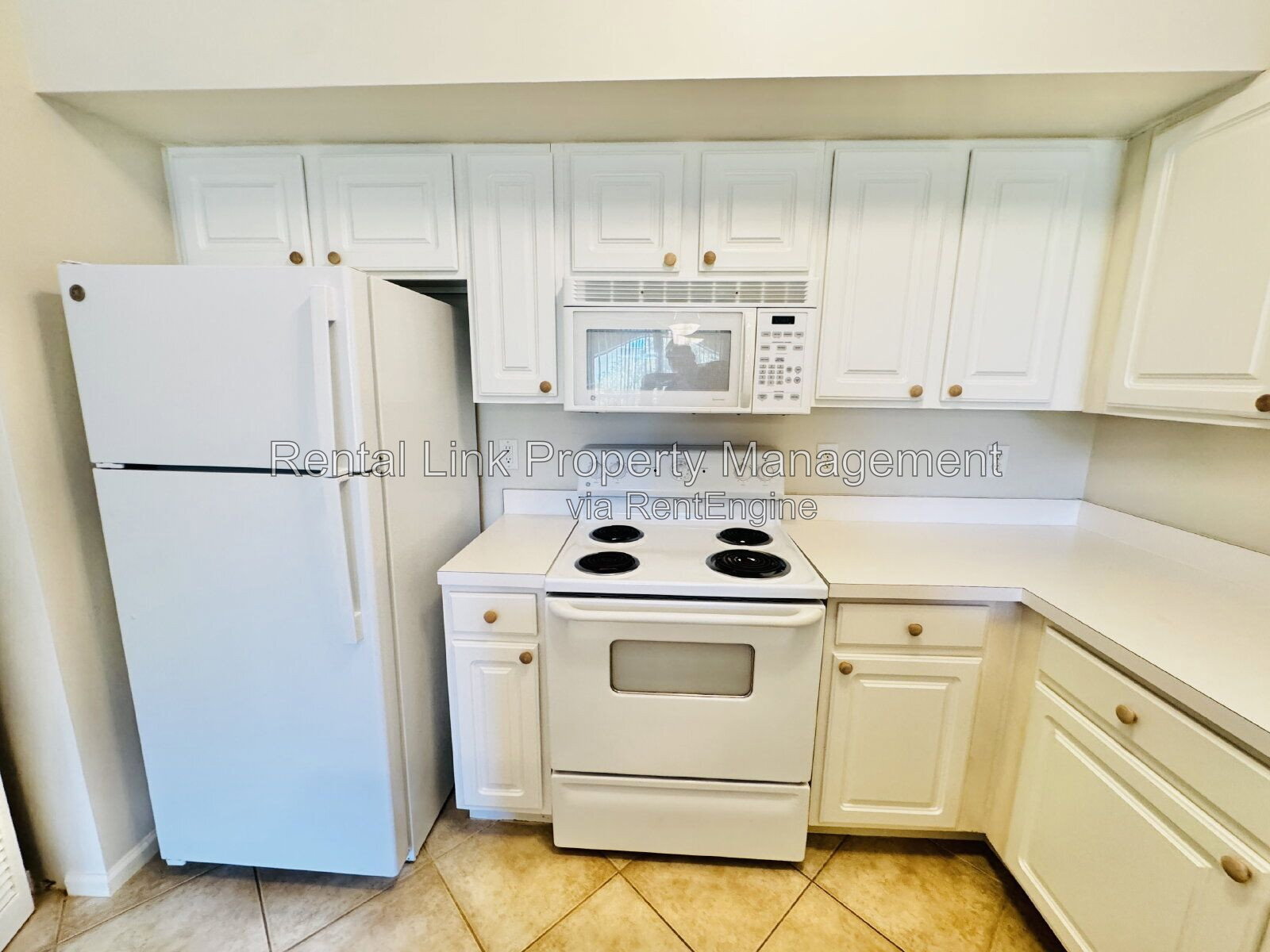 Building Photo - 4105 Residence Drive