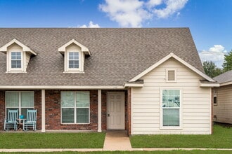 Building Photo - 640 W Marshall Dr