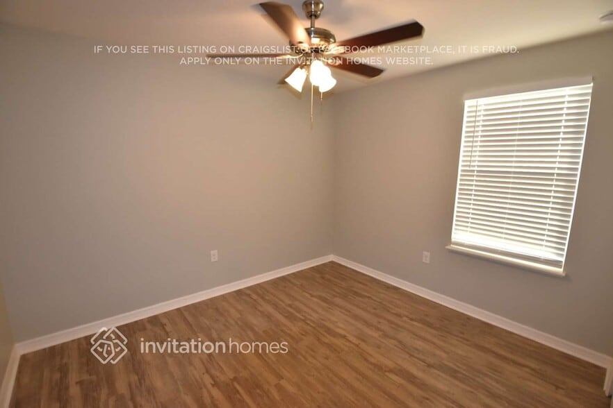 Building Photo - 4718 Birdsong Dr