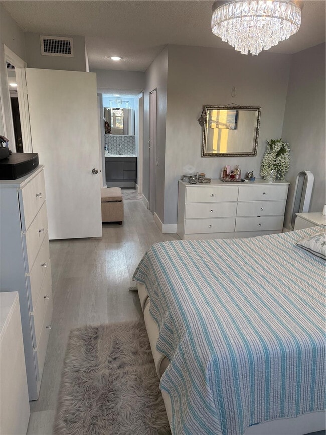 Building Photo - 9360 Lime Bay Blvd