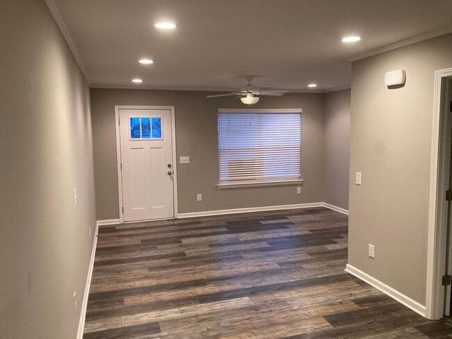 Building Photo - COMING SOON!!! End Unit townhome in Westwi...