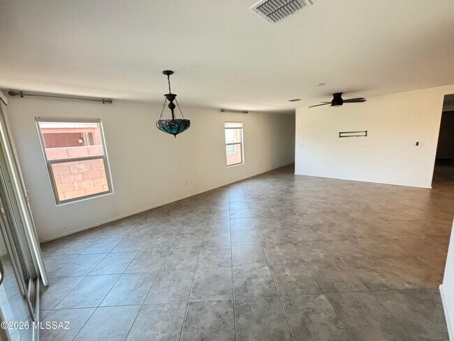 Building Photo - 9306 N Agave Gold Rd