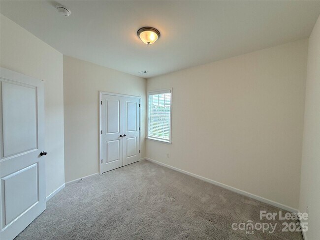 Building Photo - 14929 Baldridge Dr