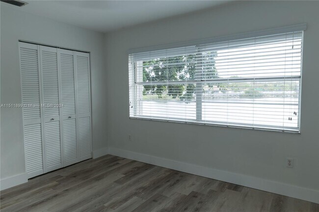 Building Photo - 11140 SW 70th Terrace