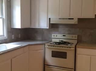 Building Photo - Hardwood floors