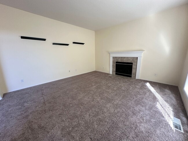 Building Photo - 4 Bedroom Bethany Home with Office on Main Level!