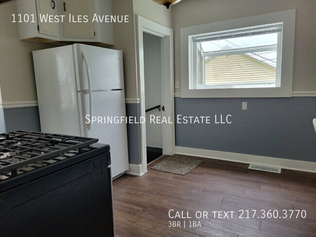 Building Photo - 1101 W Iles Ave