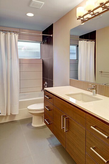 Building Photo - 5938 California Ave SW