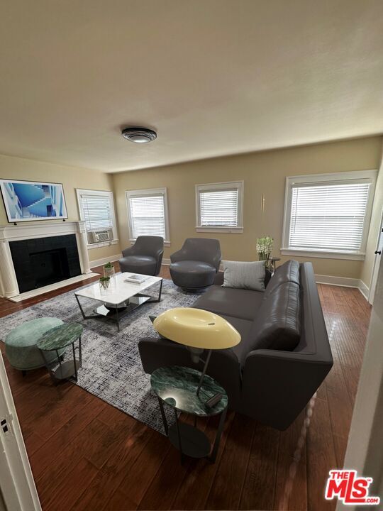 Building Photo - 1404 S St Andrews Pl