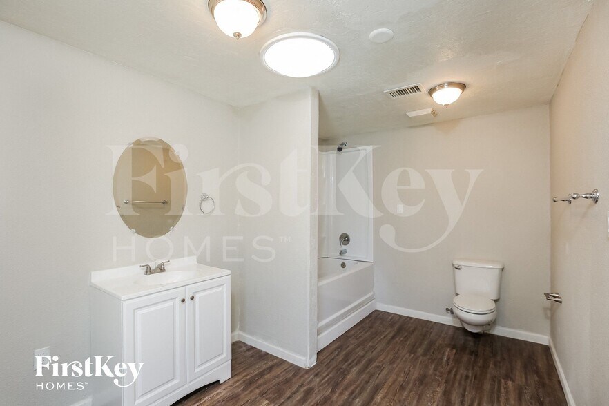 Building Photo - 13249 N 14th Dr