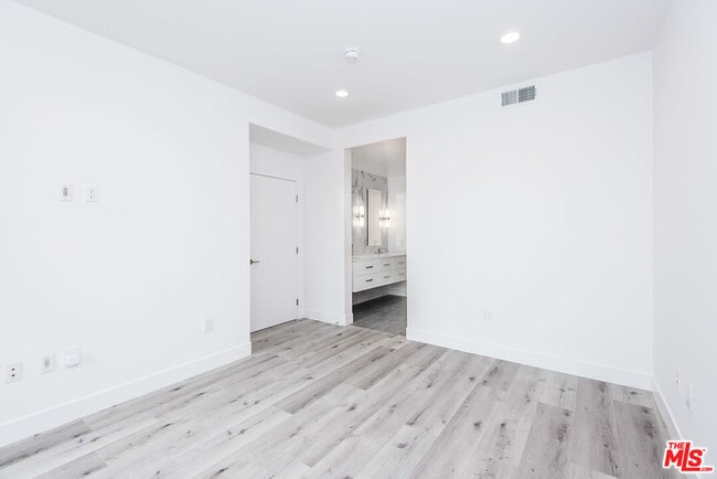 Building Photo - 13075 Pacific Promenade