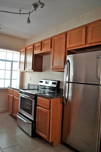 Building Photo - 1119 Granger Ave