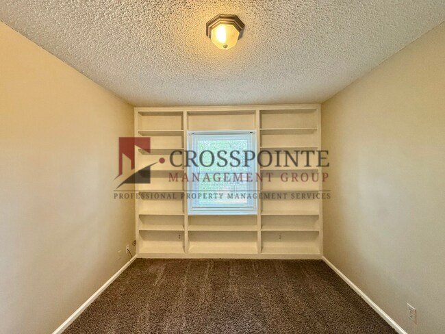 Building Photo - Delmar Dr. 2510/2512