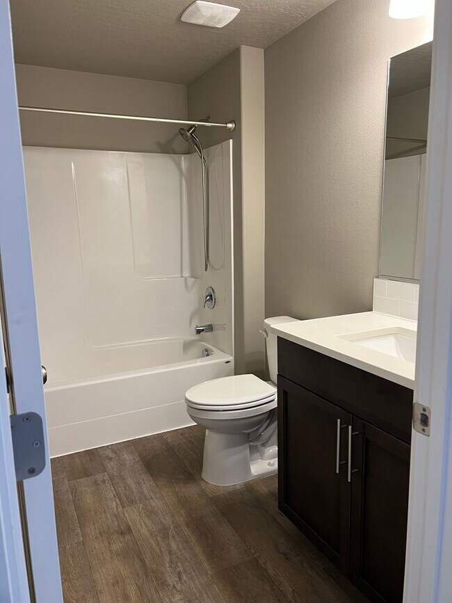 Building Photo - 3 Bedroom, 2 Bath Home  Built in 2022 - Po...