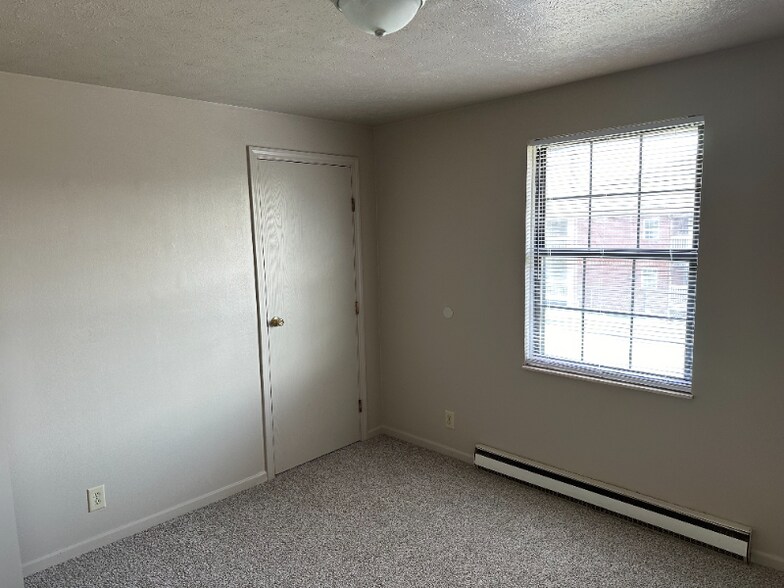 Building Photo - 612 N Highland Ave