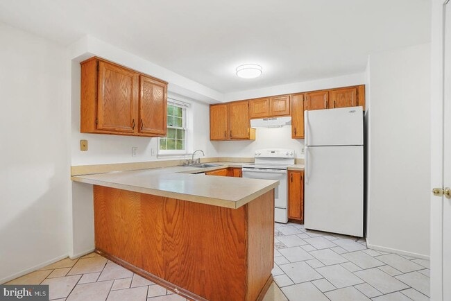 Building Photo - 13221 Black Walnut Ct