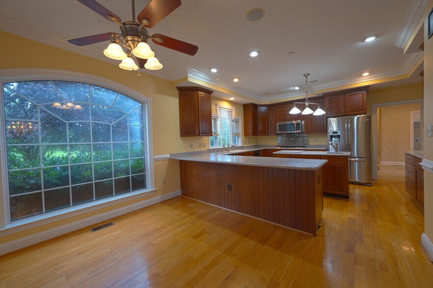 Breakfast Nook - 1495 Merrimans Ln