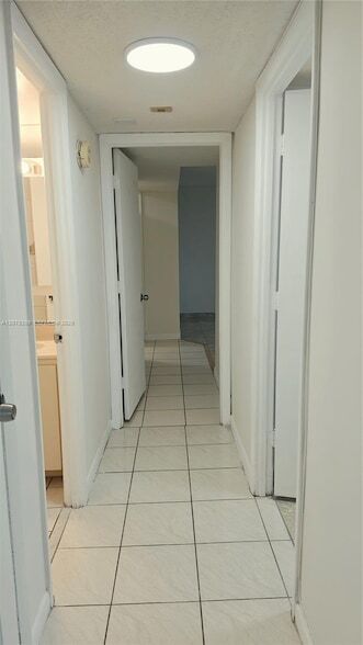 Building Photo - 1849 S Ocean Dr