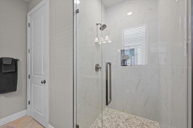 Building Photo - 5013 Grandiflora Rd