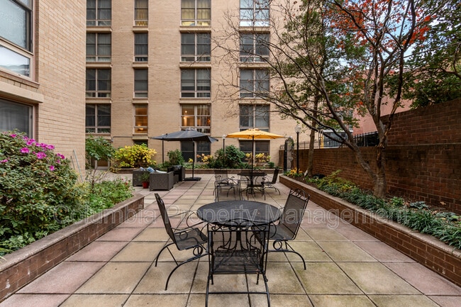 Building Photo - 1260 21st St NW