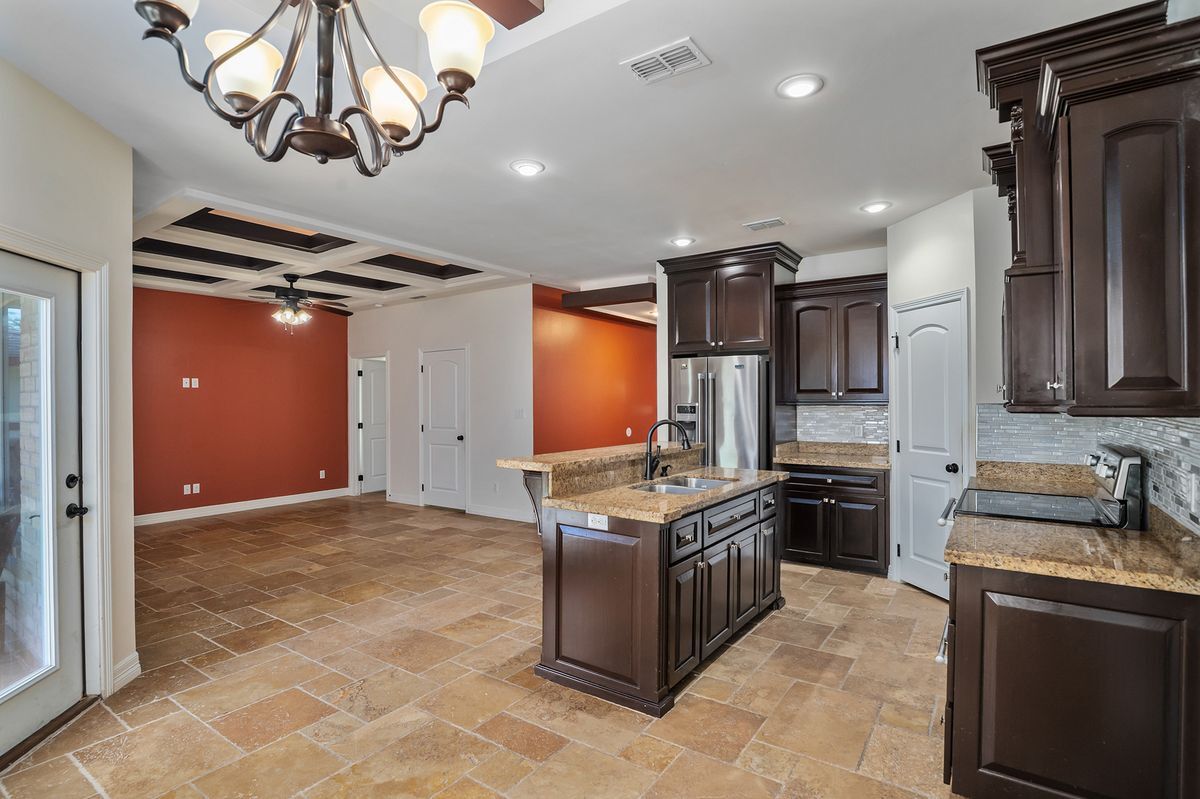 Building Photo - 6707 S Rios St