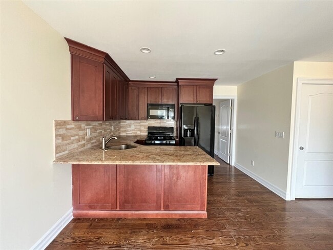 Building Photo - 316 Kimberly Pl