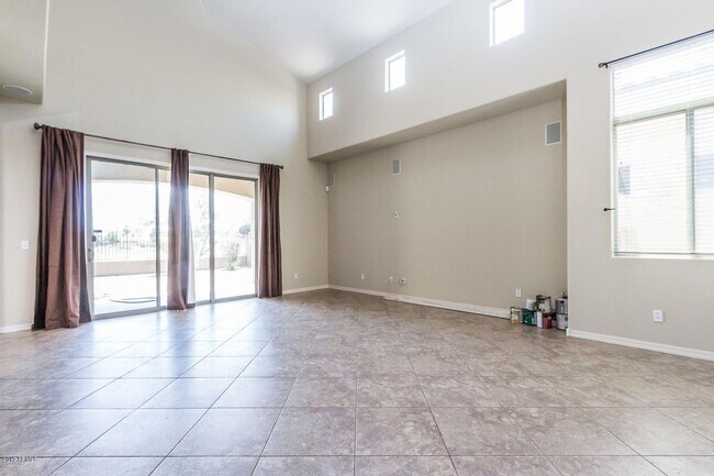 Building Photo - Beautiful Palm Valley Golf Course Home with Casita