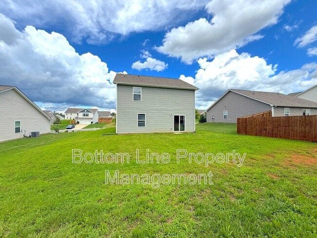 Building Photo - 445 Belcaro Dr