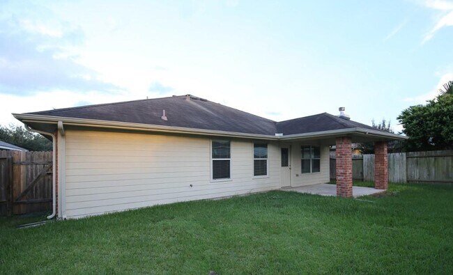 Building Photo - 14715 Country Rose Ln