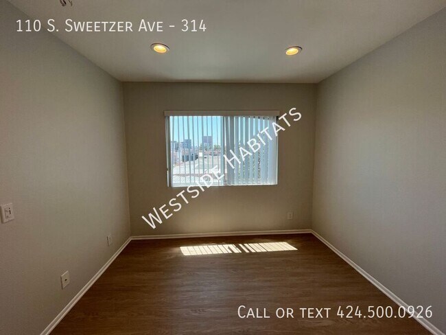 Building Photo - 110 Sweetzer Ave