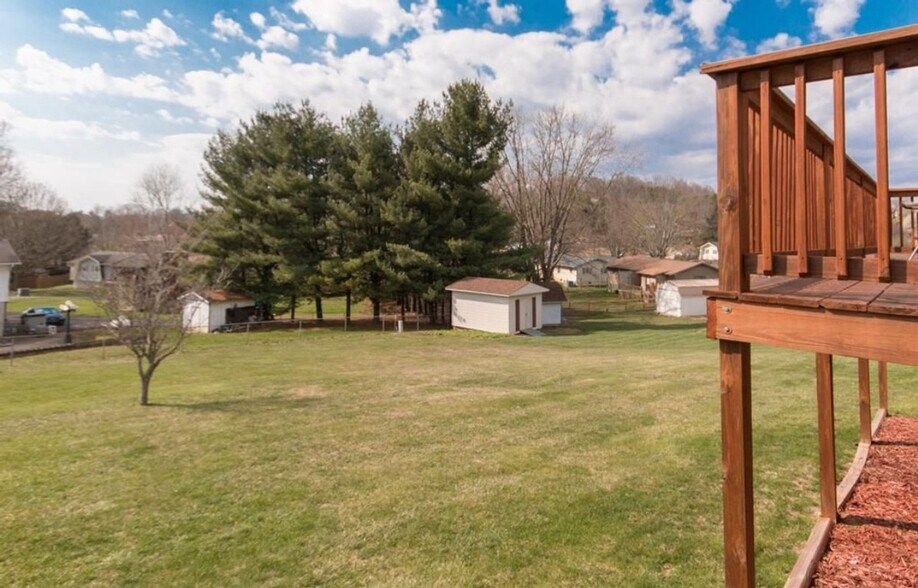 Building Photo - 268 Bellehaven Dr