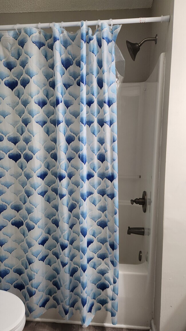 Building Photo - 614 3rd Ave S