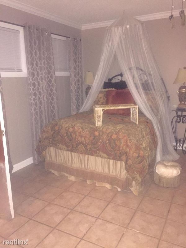 Building Photo - 1 br, 1 bath Apartment - 7510 Briarwood Dr