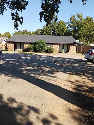 Building Photo - 1005 W Sanford St