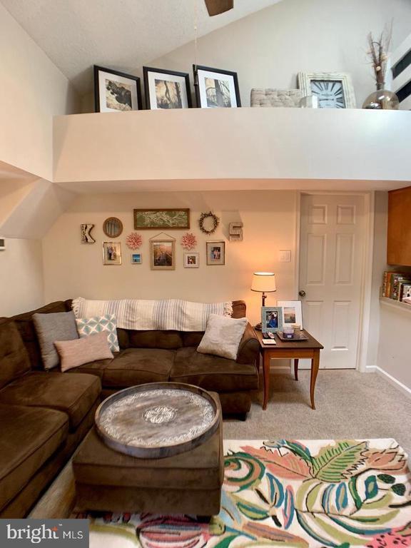 Building Photo - 209 Deer Run