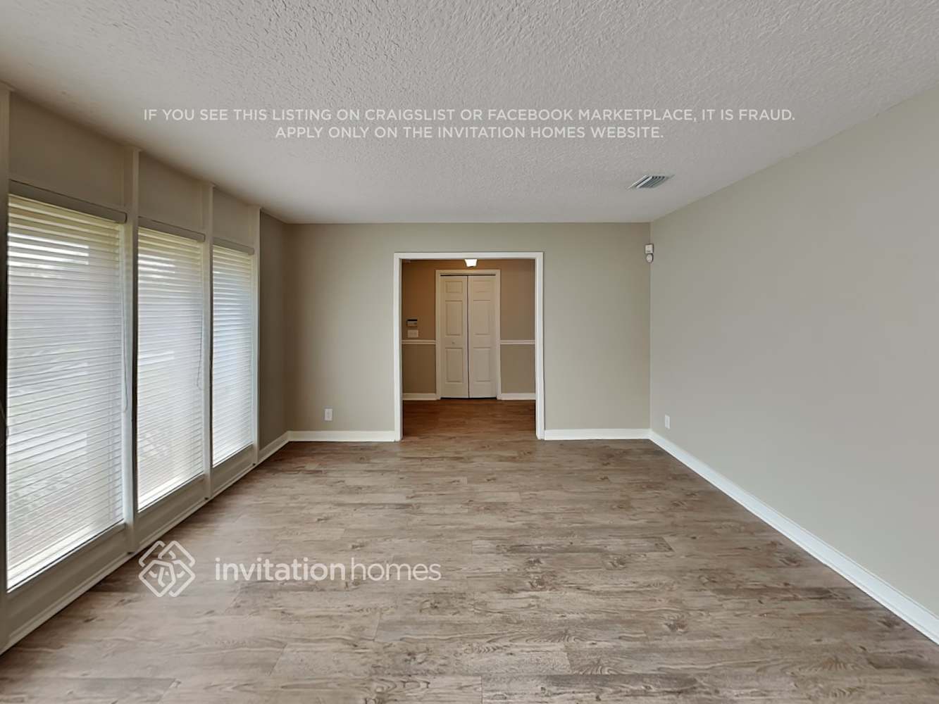 Building Photo - 8652 Villa San Jose Dr E