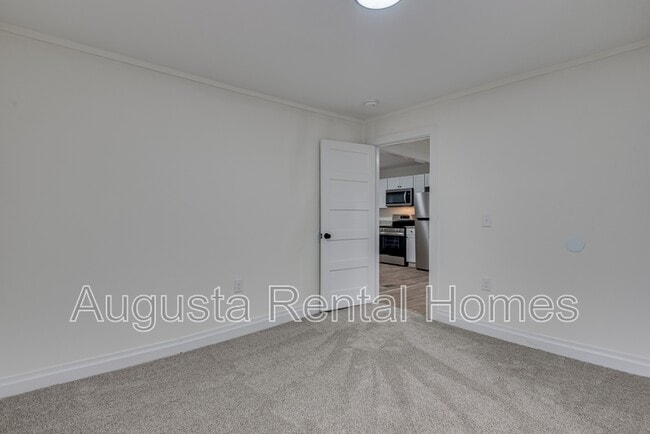 Building Photo - 2753 Hazel St