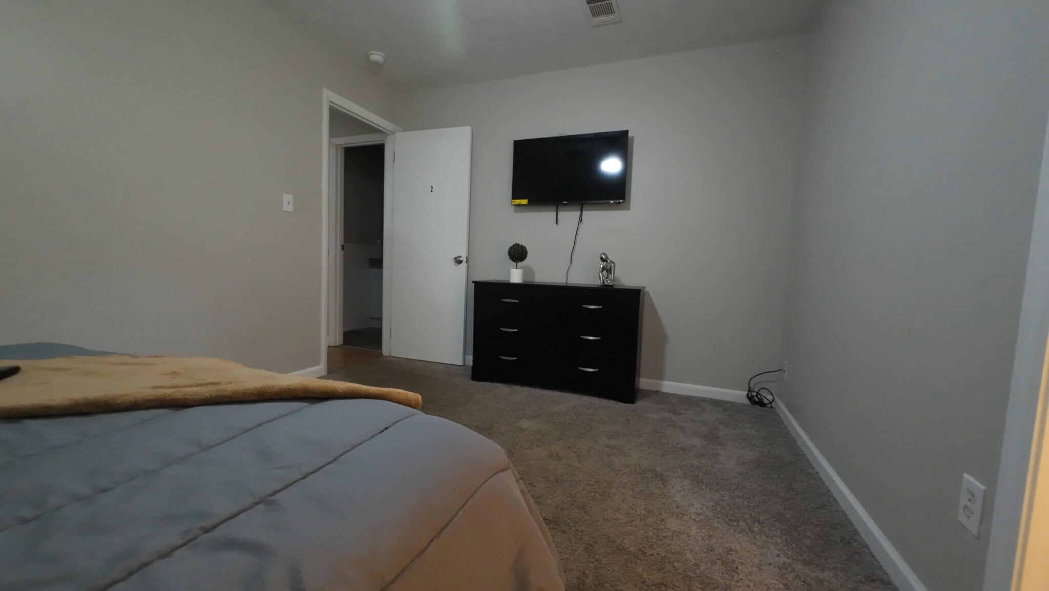 Building Photo - Room in Duplex on New Dawn Ct