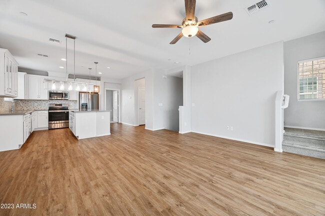 Building Photo - 1752 E Chelsea Ln