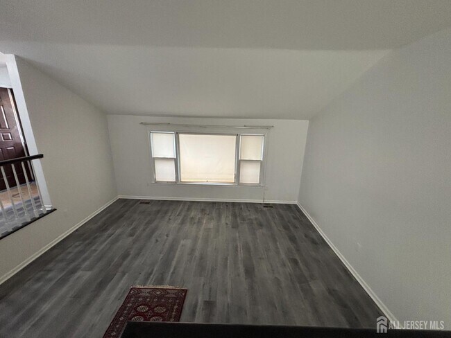 Building Photo - 21 Teaberry Dr