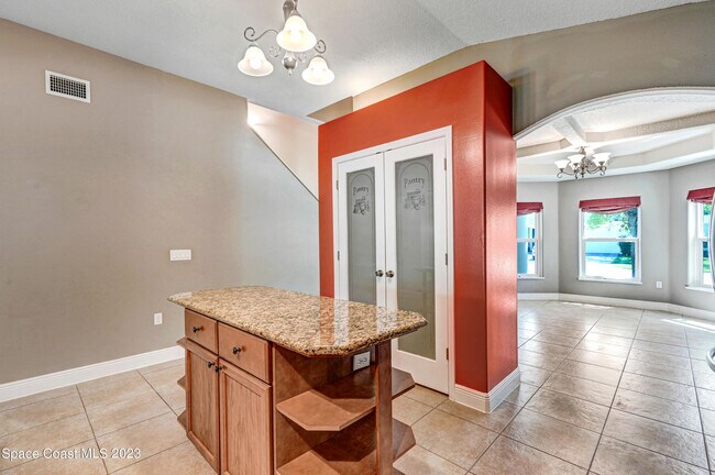 Building Photo - 1202 Becket Pl